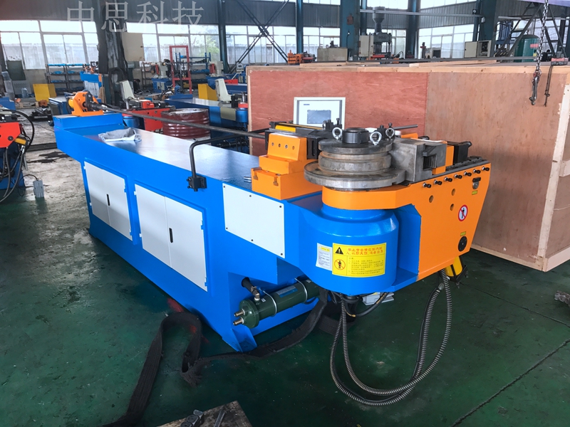 DW75NC半自動(dòng)彎管機(jī)圖片